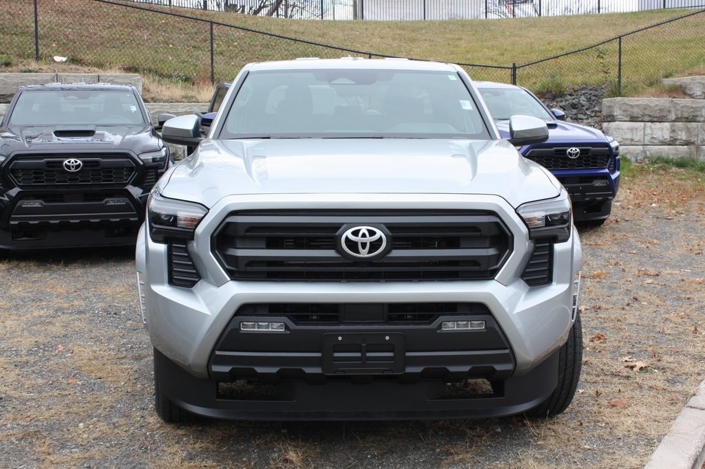 New 2025 Toyota Tacoma SR5 Truck