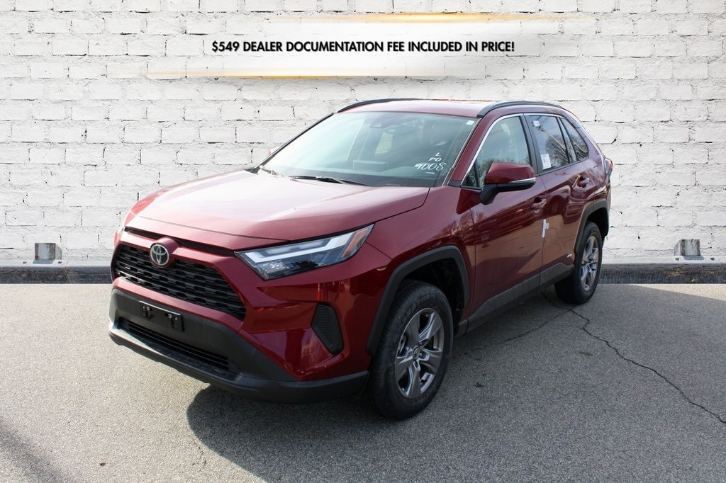 2025 Toyota RAV4 LE's photo