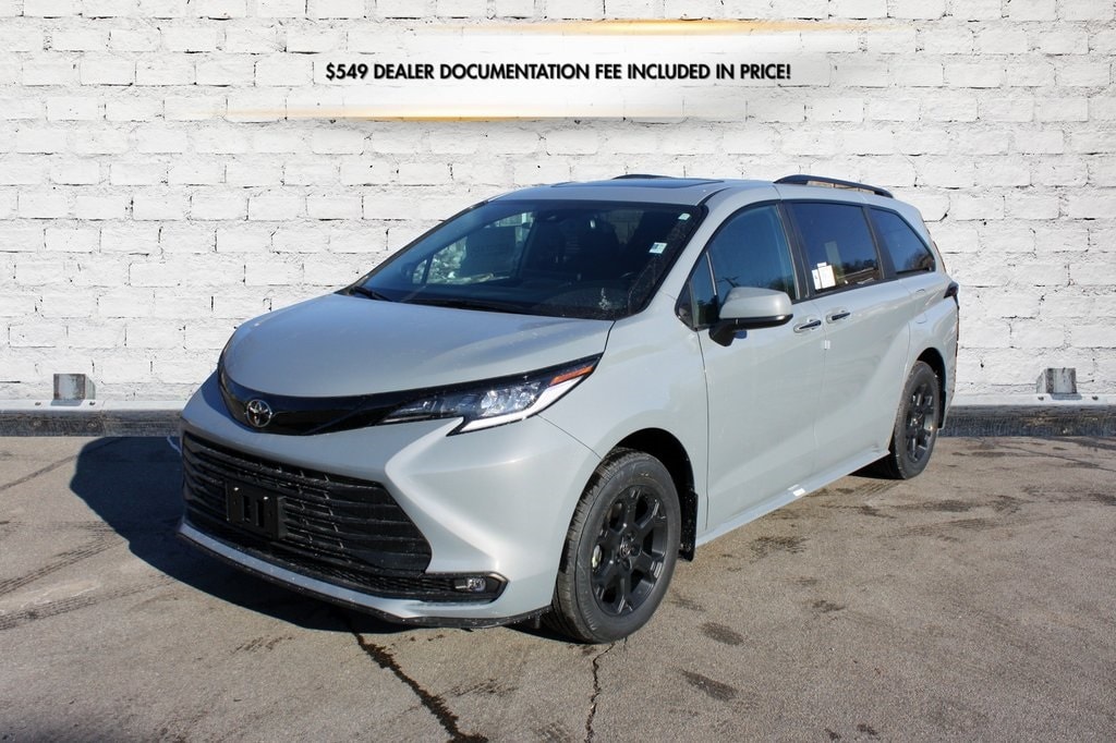 2026 Toyota Sienna Woodland Edition's photo