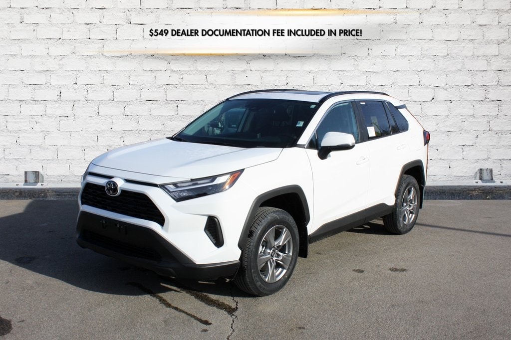 2025 Toyota RAV4 XLE's photo