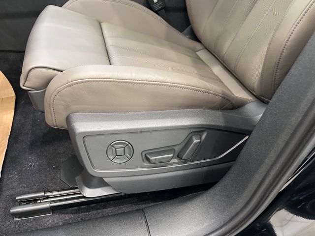 2025 Audi Q5 Sportback Premium Plus - Photo 9