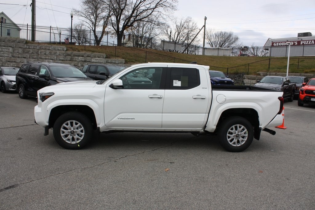 New 2025 Toyota Tacoma SR5 Truck