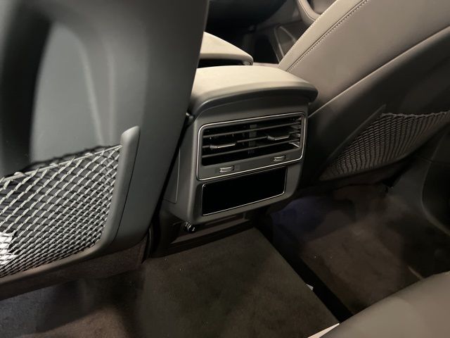 2026 Audi Q7 Premium Plus - Photo 15
