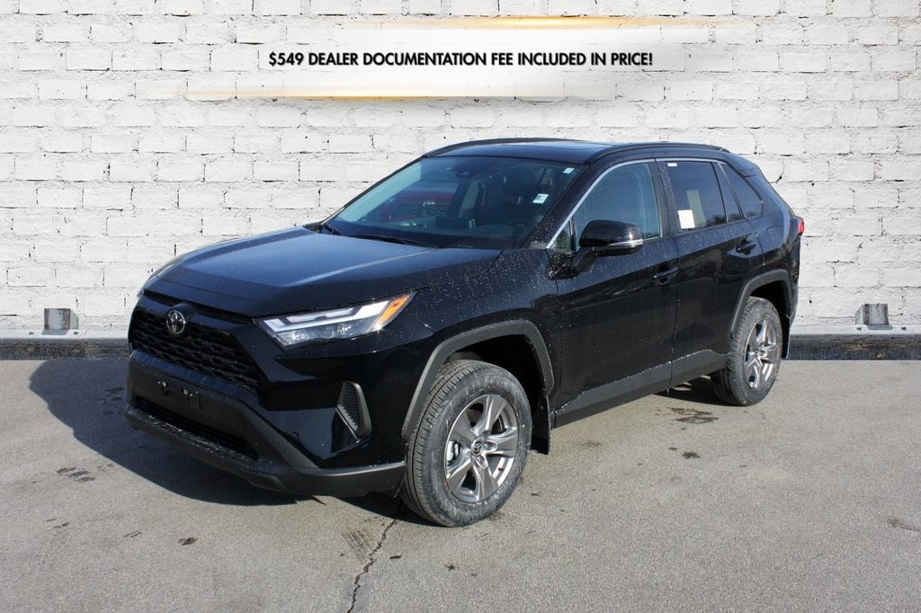 2025 Toyota RAV4 XLE's photo