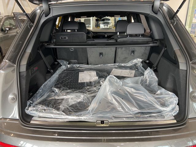 2026 Audi Q7 Premium Plus - Photo 17