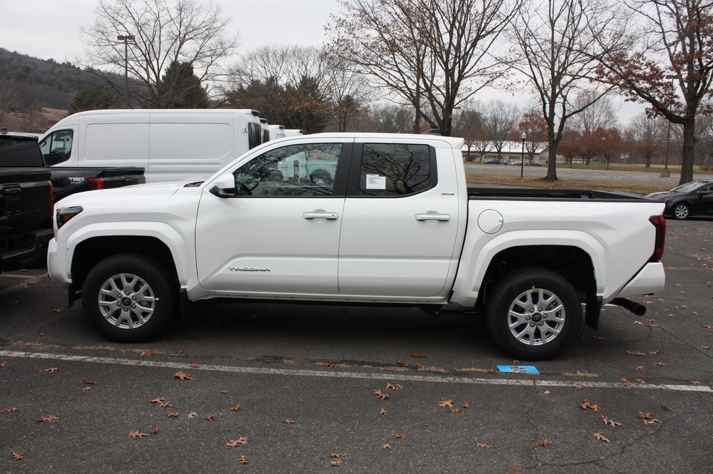 New 2025 Toyota Tacoma SR5 Truck