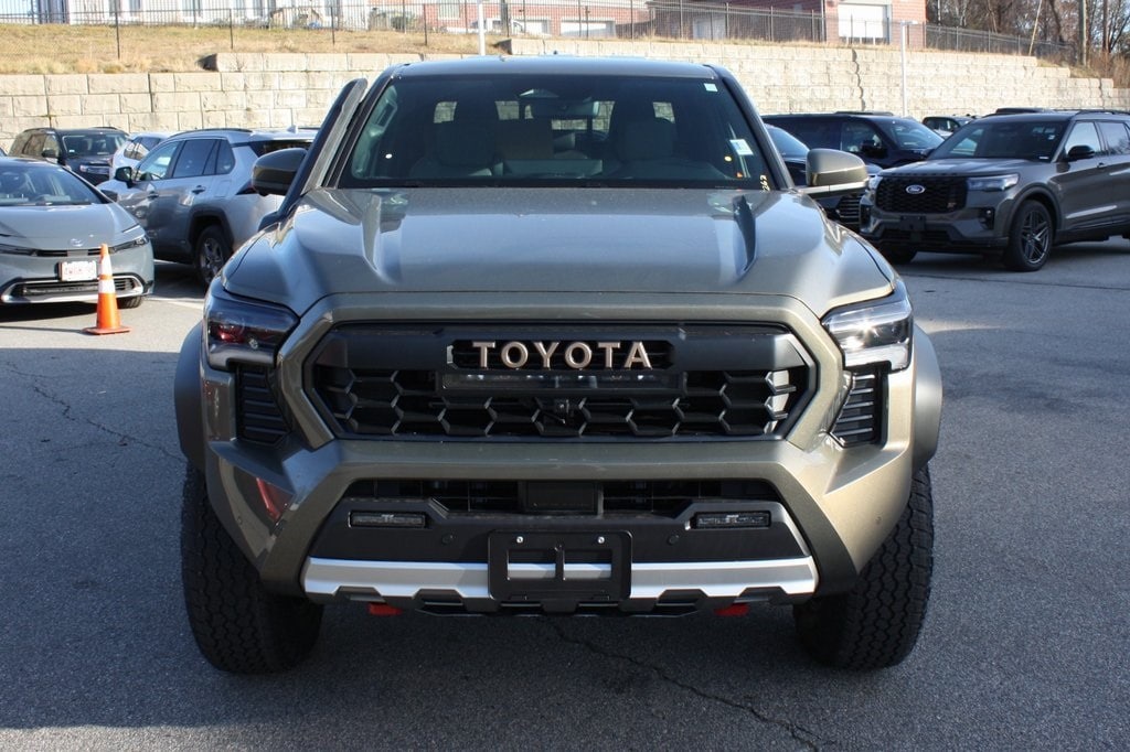 New 2025 Toyota Tacoma Hybrid Trailhunter Truck