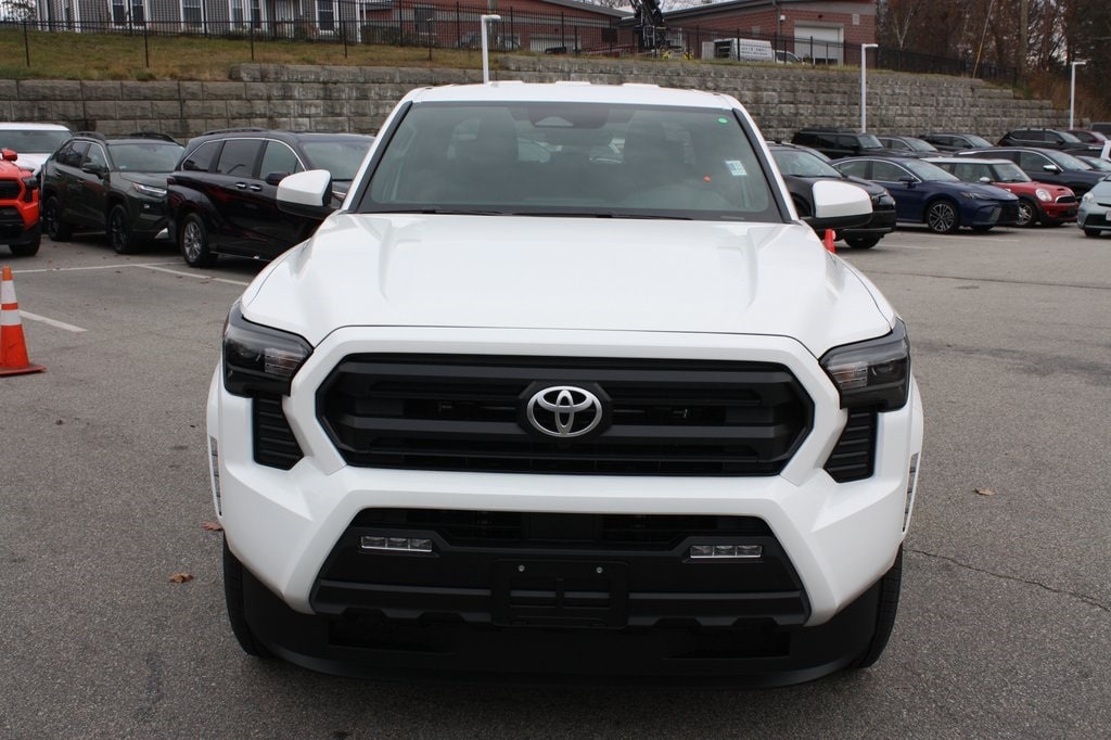 New 2025 Toyota Tacoma SR5 Truck