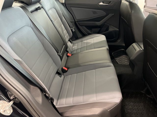 2026 Volkswagen Jetta SE - Photo 18