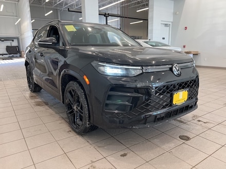 2026 Volkswagen Tiguan 2.0T SE R-Line Black SUV