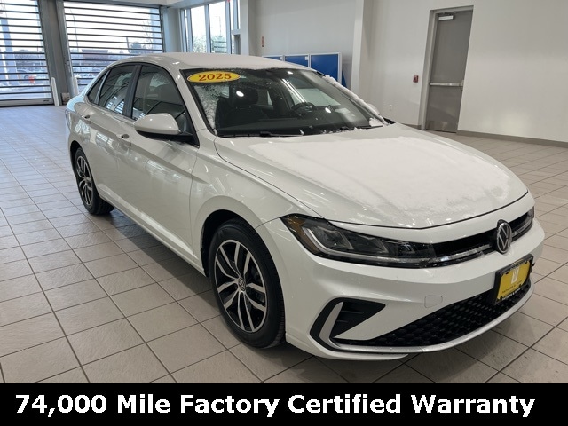 2025 Volkswagen Jetta SE's photo