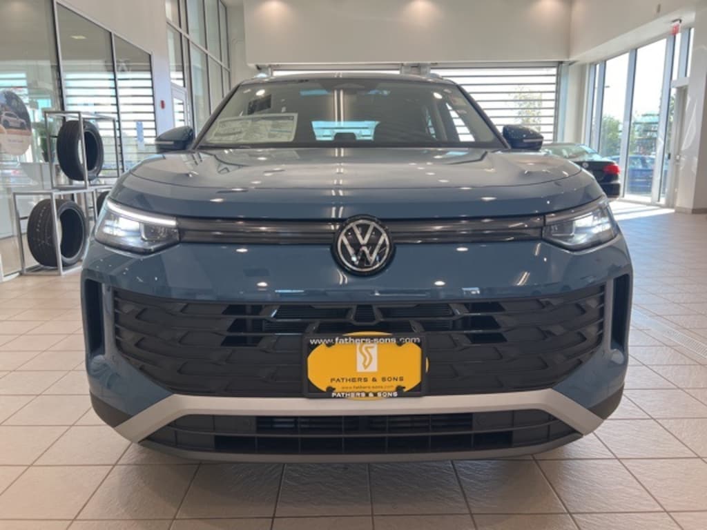 New 2025 Volkswagen Tiguan 2.0T SE SUV