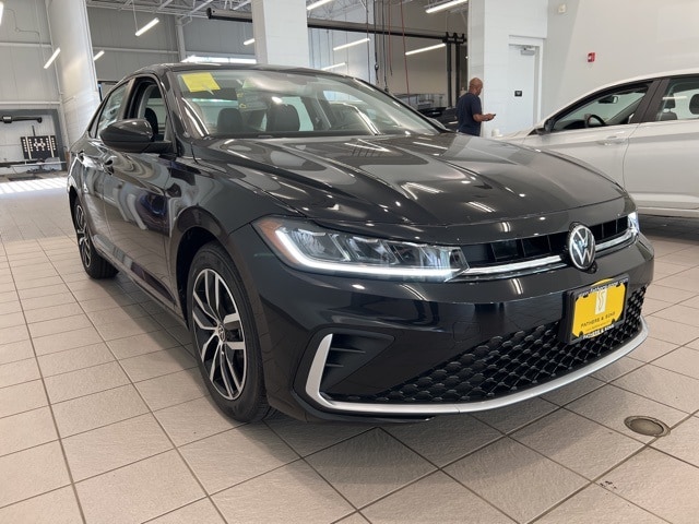 2026 Volkswagen Jetta SE's photo