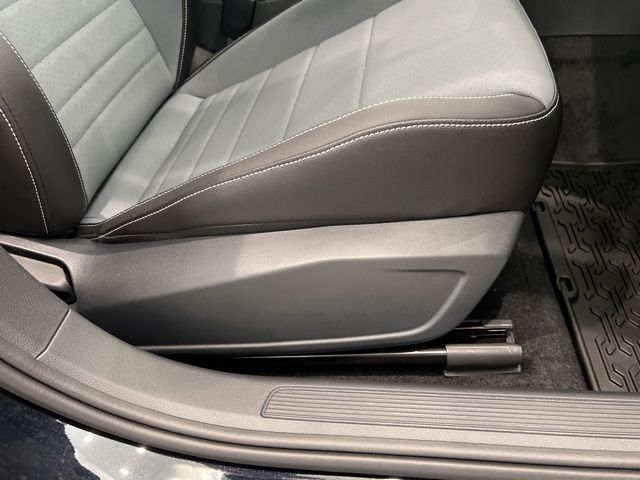 2026 Volkswagen Jetta SE - Photo 21