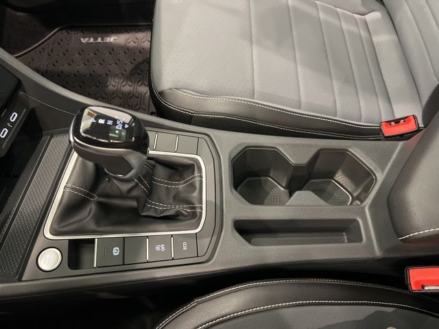 2026 Volkswagen Jetta SE - Photo 32