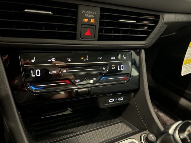 2026 Volkswagen Jetta SE - Photo 31