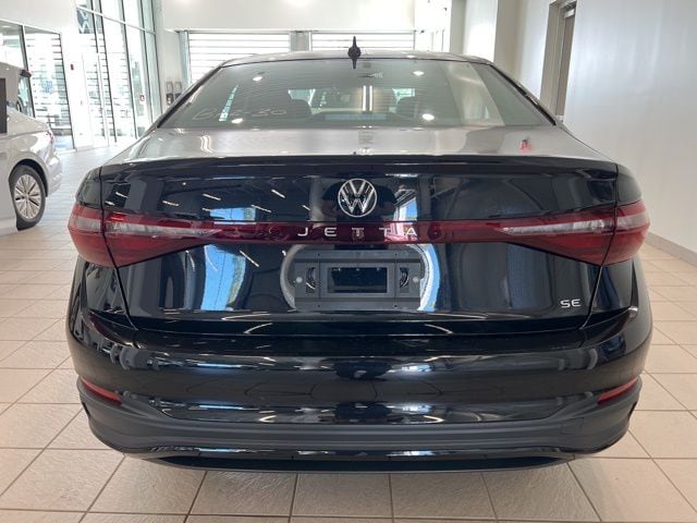 2026 Volkswagen Jetta SE - Photo 6