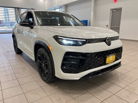 2026 Volkswagen Tiguan 2.0T SE R-Line Black SUV