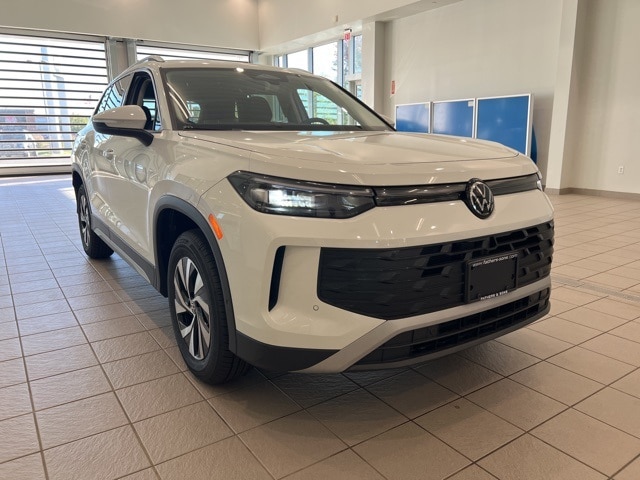 2025 Volkswagen Tiguan S's photo