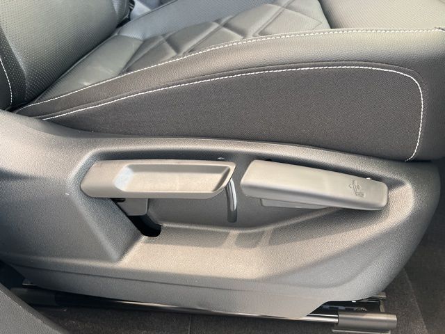 2026 Volkswagen Atlas SE w/Tech - Photo 22