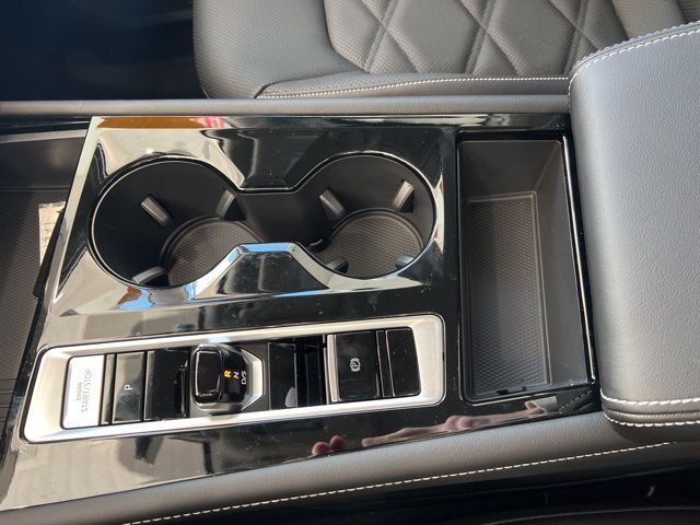 2026 Volkswagen Atlas SE w/Tech - Photo 31