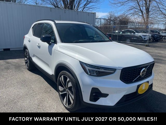 2023 Volvo XC40