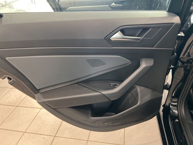 2026 Volkswagen Jetta SE - Photo 15