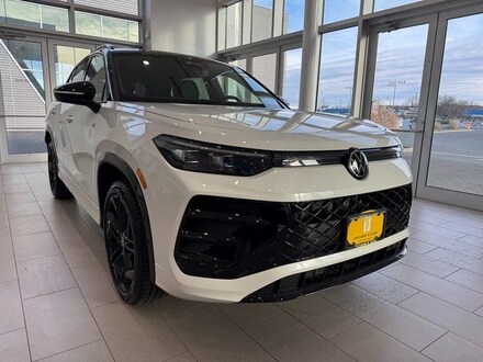 2026 Volkswagen Tiguan 2.0T SE R-Line Black SUV