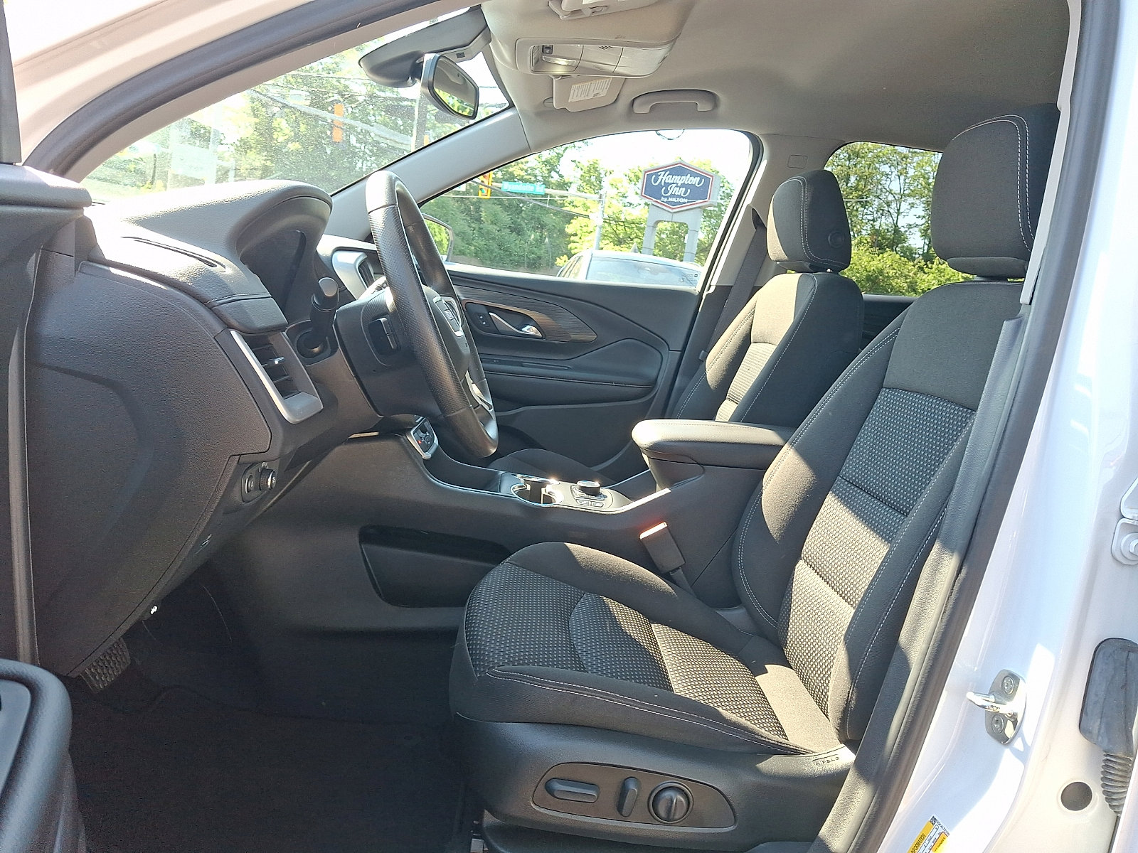 2022 GMC Terrain SLE - Photo 13