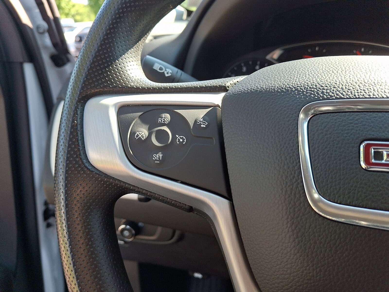 2022 GMC Terrain SLE - Photo 19