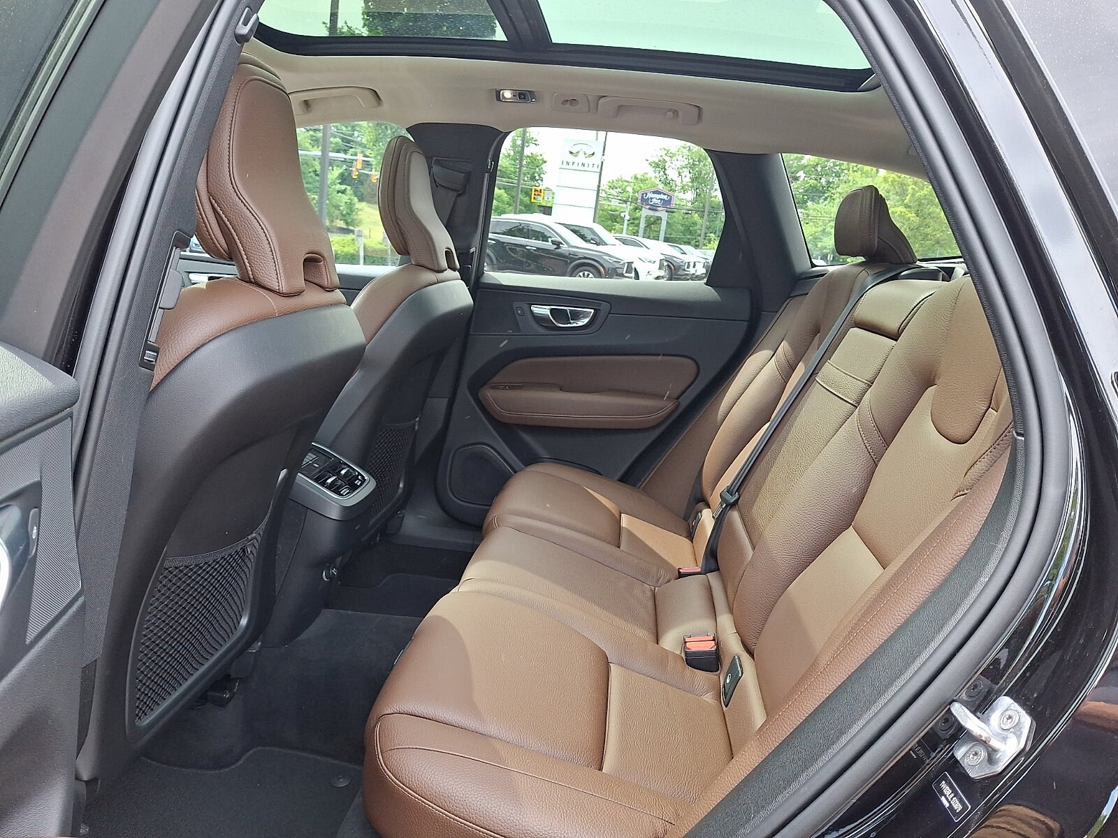 2020 Volvo XC60 Inscription - Photo 10