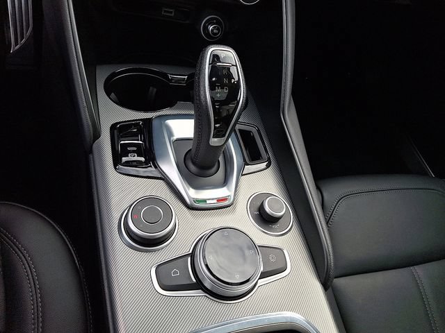 2024 Alfa Romeo Giulia Ti - Photo 15