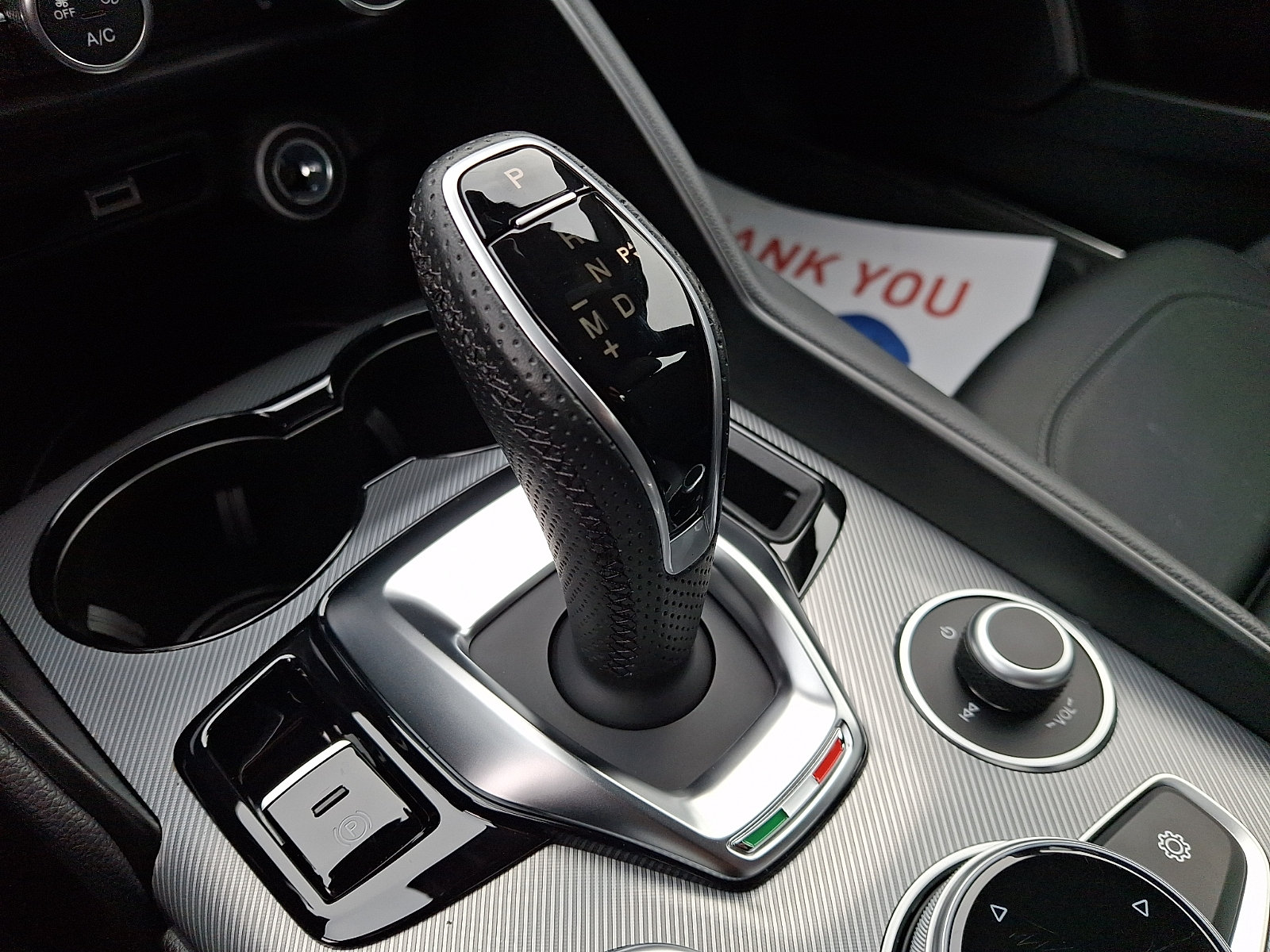 2025 Alfa Romeo Giulia Base - Photo 9