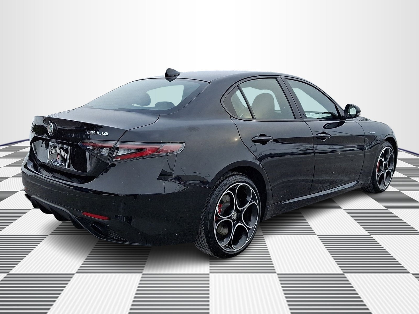 2025 Alfa Romeo Giulia Base - Photo 8