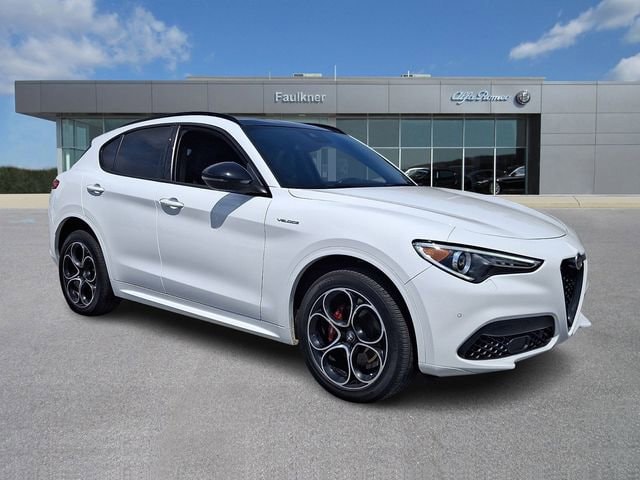 2022 Alfa Romeo Stelvio Ti Veloce AWD's photo