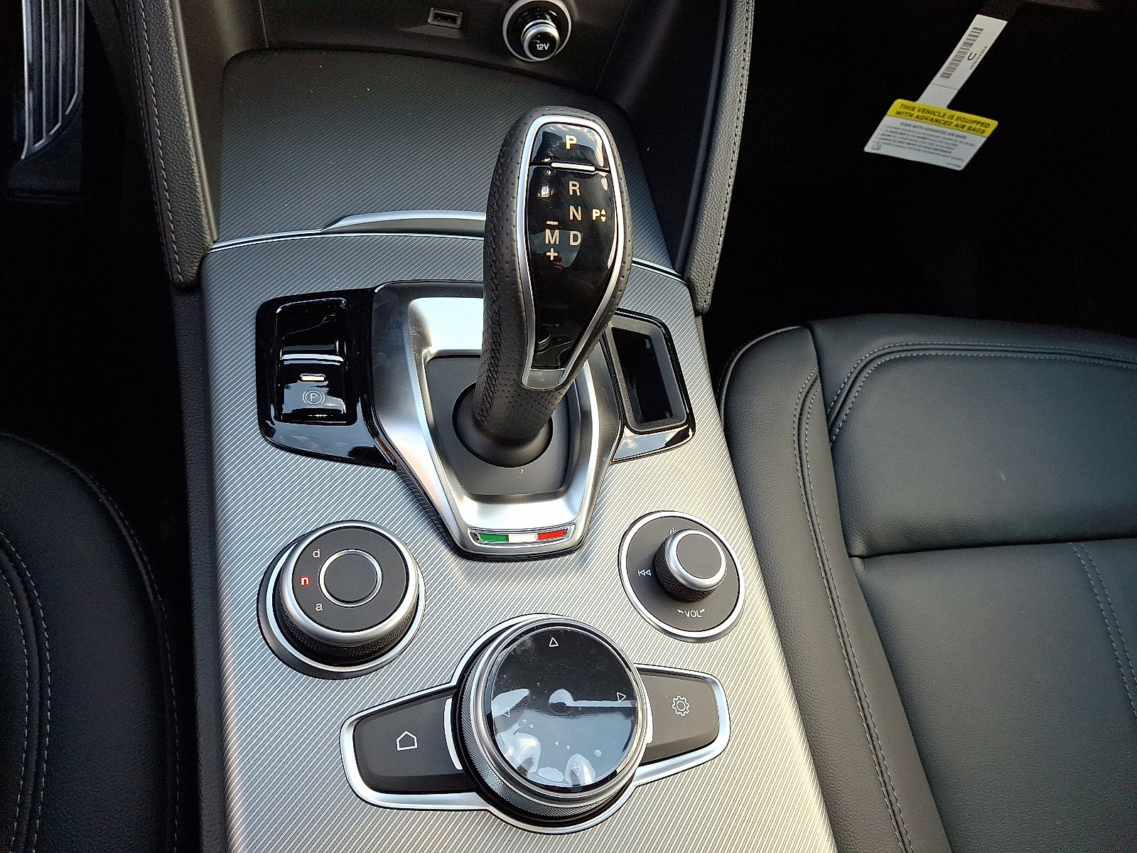 2025 Alfa Romeo Stelvio Base - Photo 11