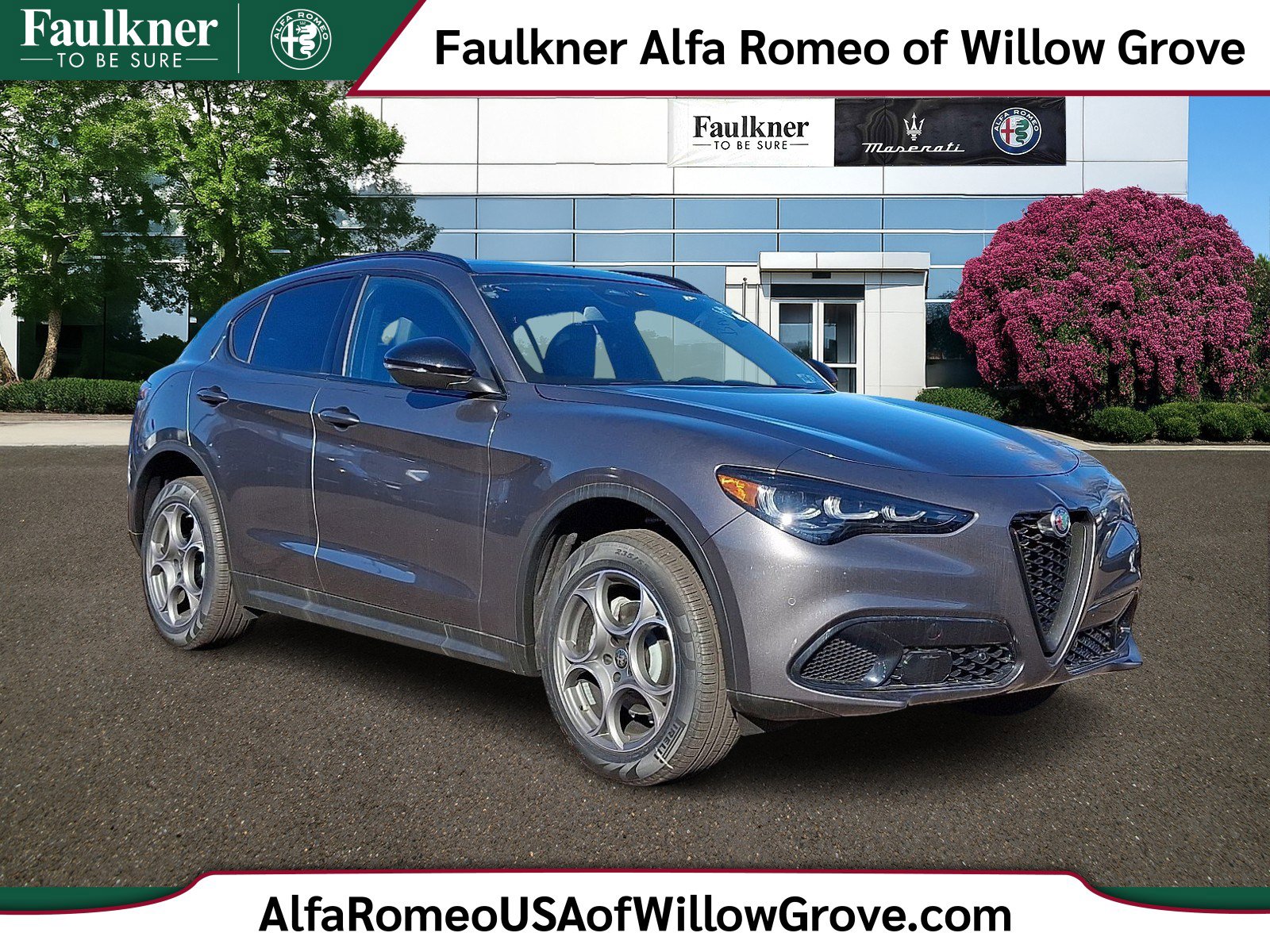 2025 Alfa Romeo Stelvio Base's photo