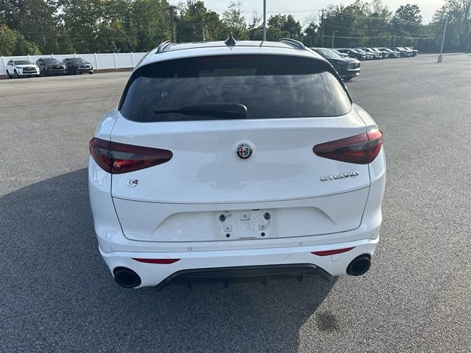 2023 Alfa Romeo Stelvio Ti photo 4