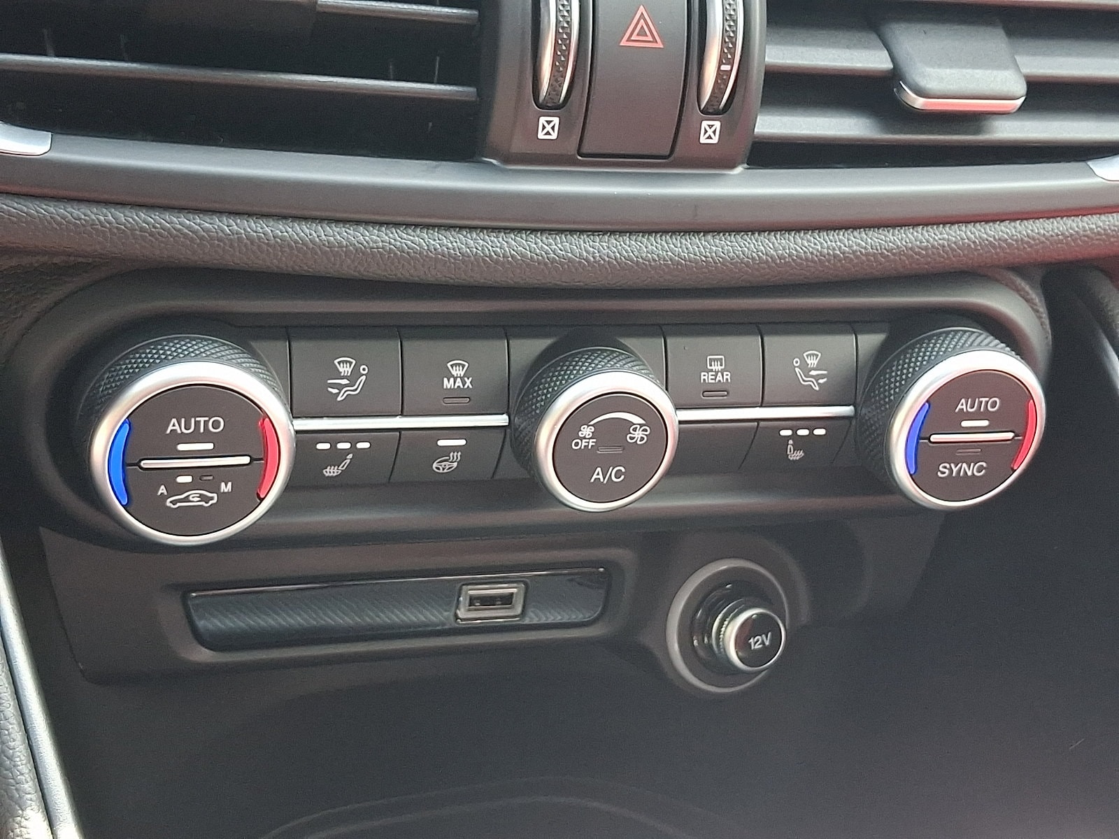 2026 Alfa Romeo Giulia Base - Photo 16