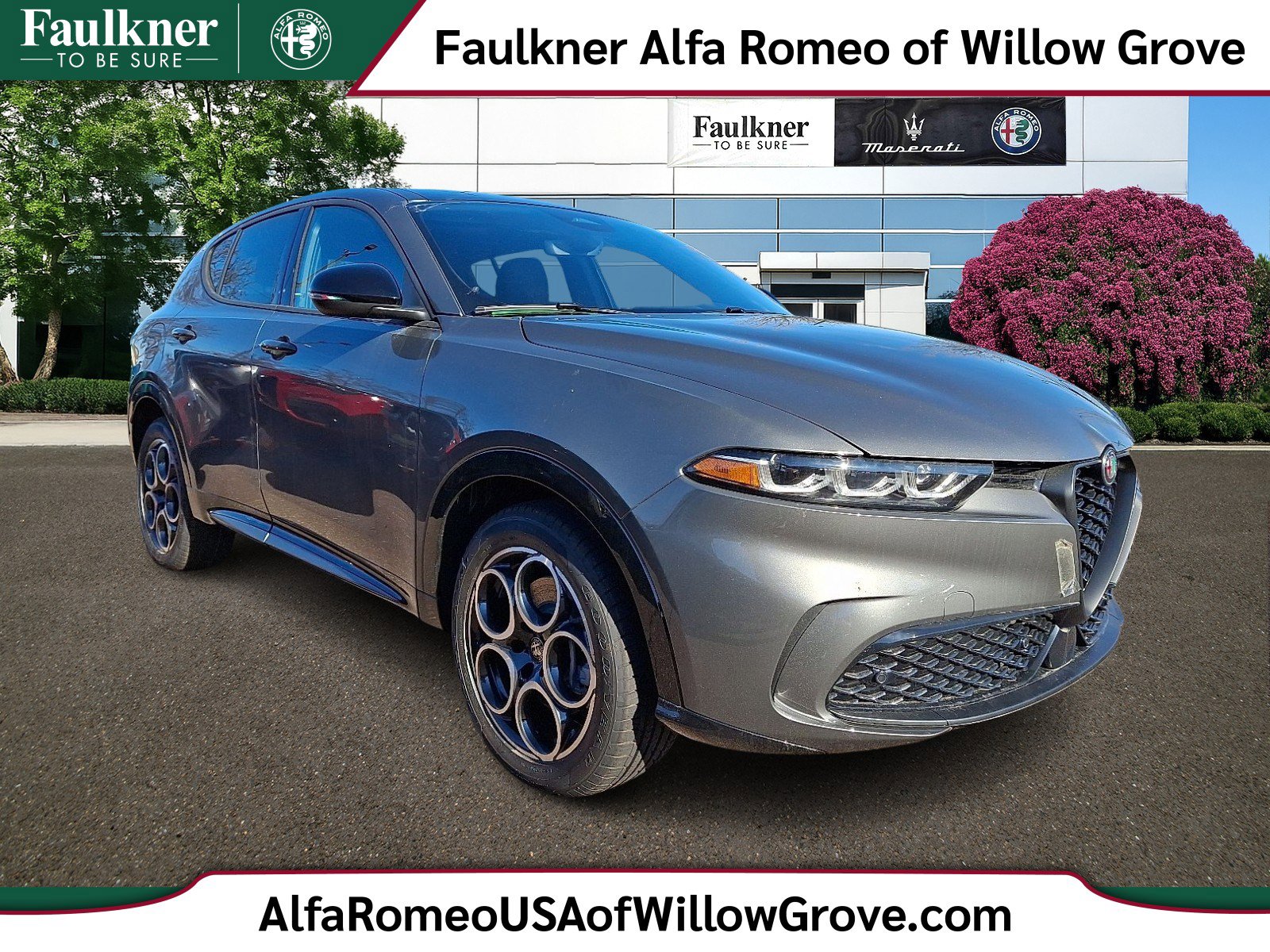 2025 Alfa Romeo Tonale Base's photo