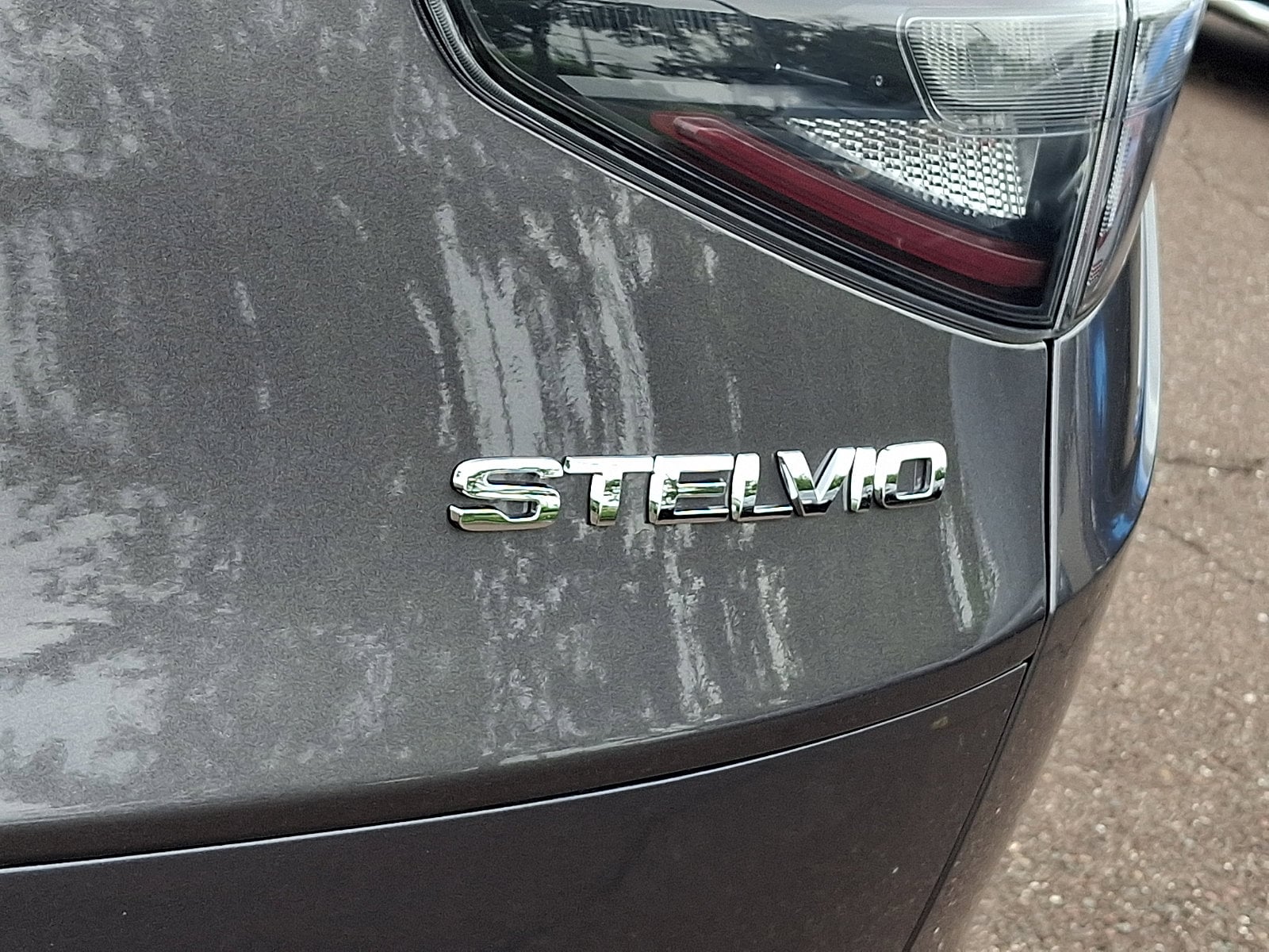2025 Alfa Romeo Stelvio Base - Photo 23