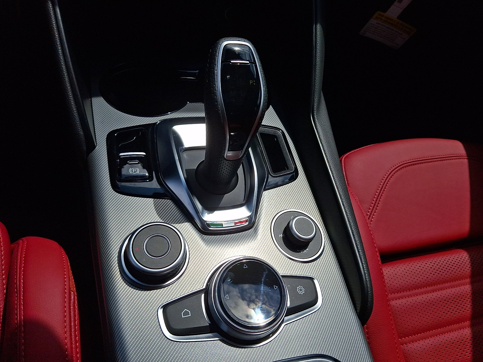 2026 Alfa Romeo Giulia Base - Photo 15
