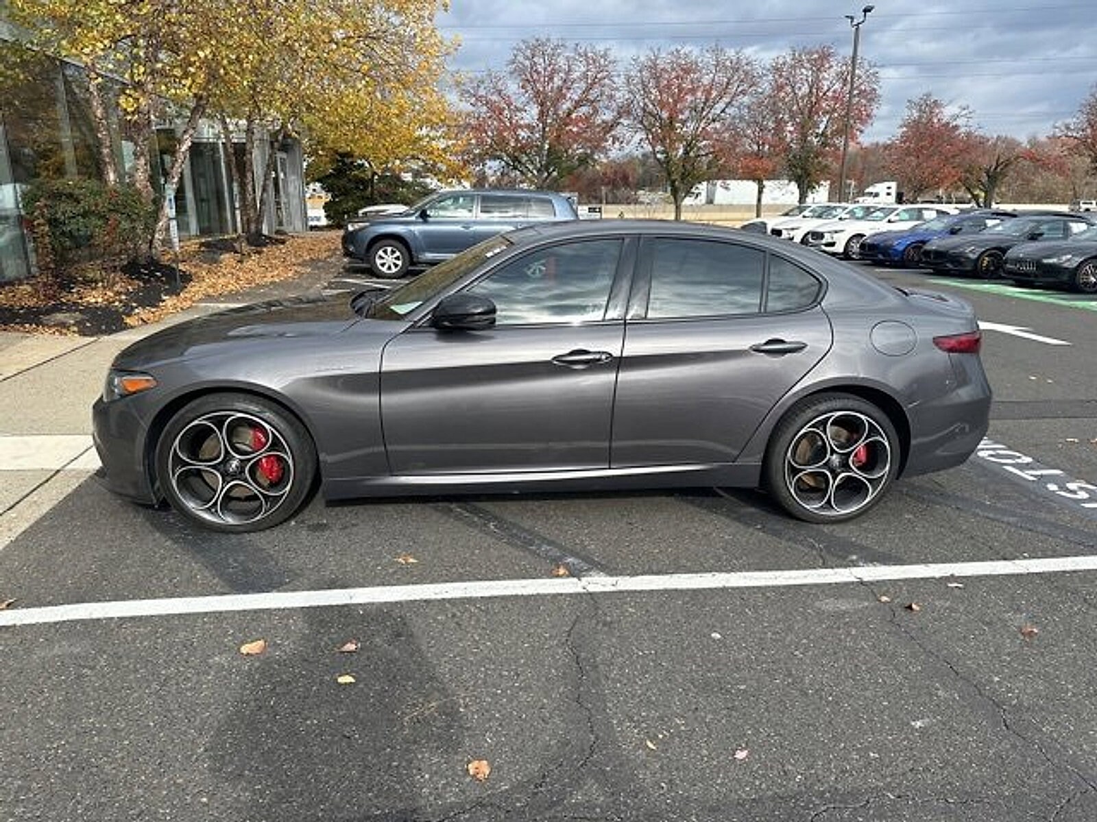 2023 Alfa Romeo Giulia Ti photo 2
