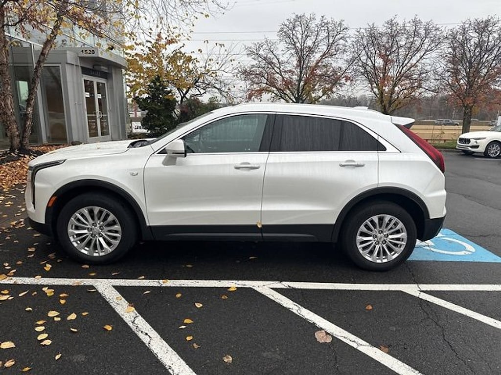 Used 2024 CADILLAC XT4 Luxury SUV