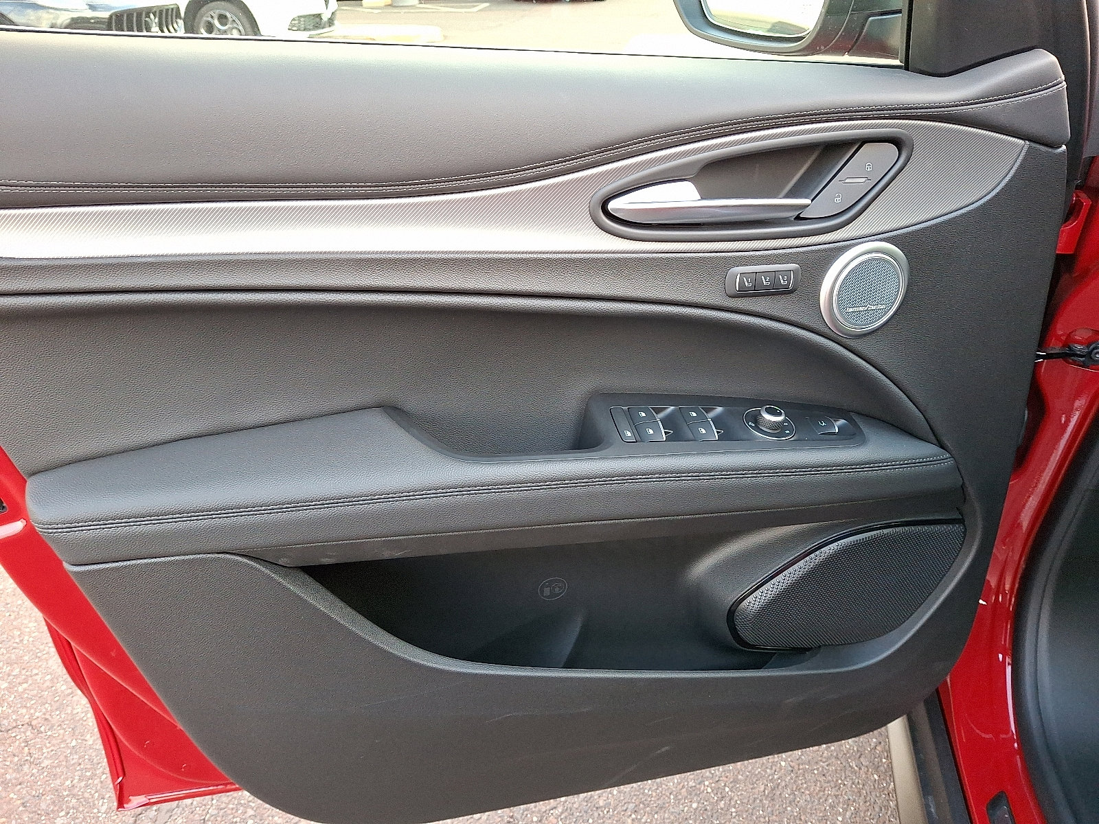 2025 Alfa Romeo Stelvio Base - Photo 8