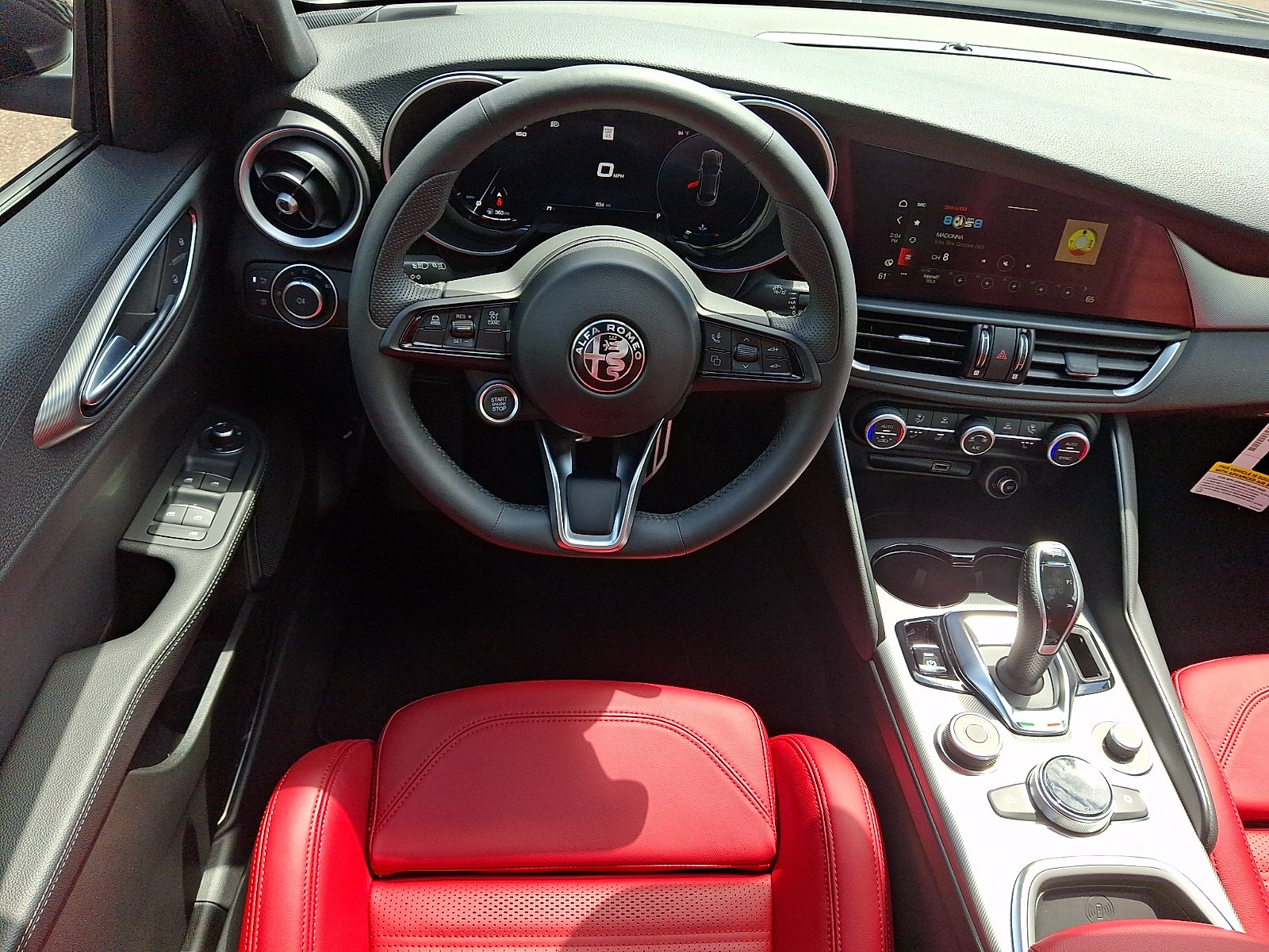 2026 Alfa Romeo Giulia Base - Photo 11