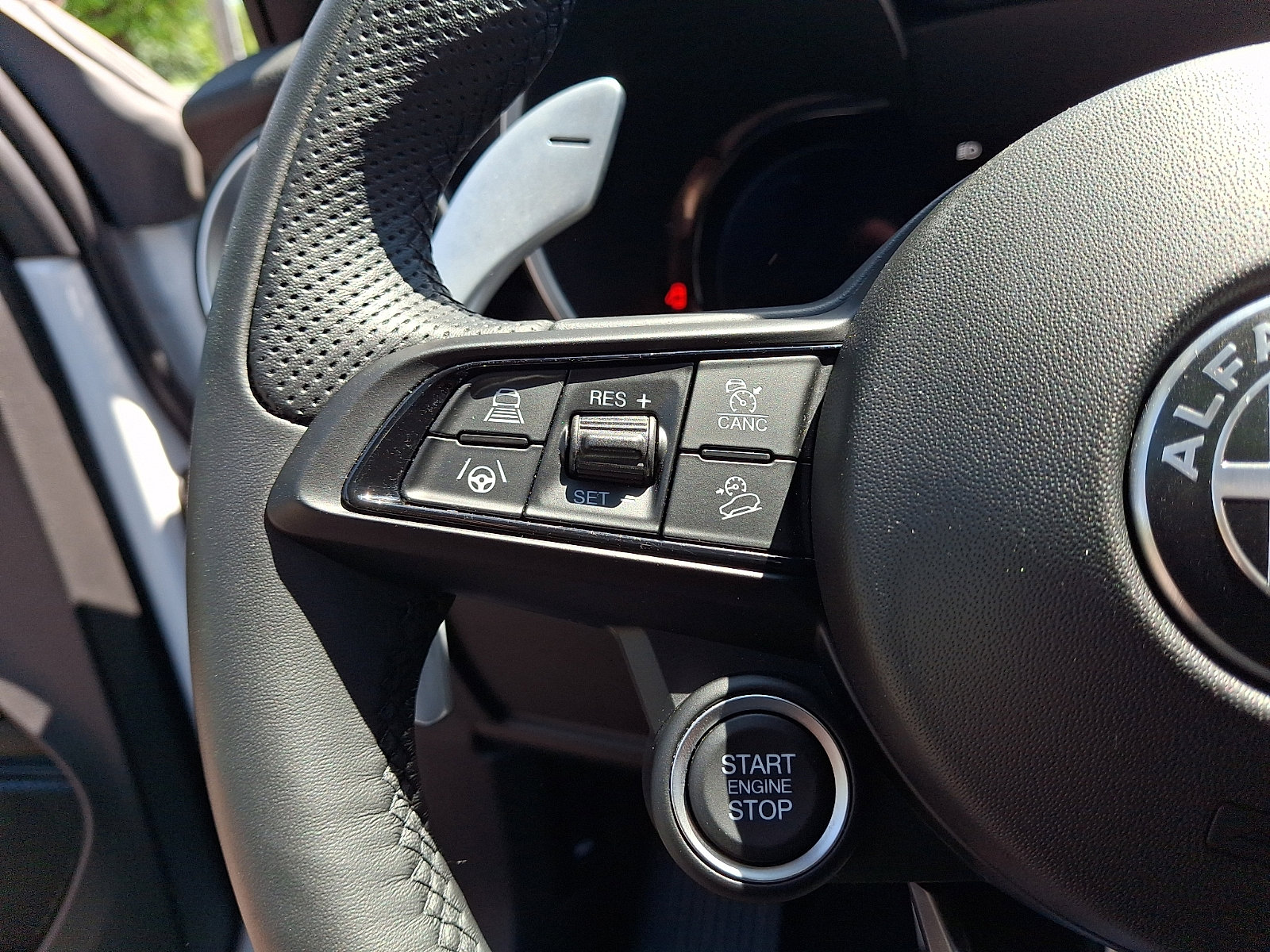 2025 Alfa Romeo Stelvio Base - Photo 17