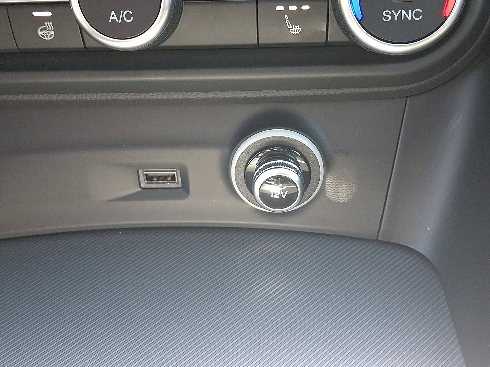 2025 Alfa Romeo Stelvio Base - Photo 19