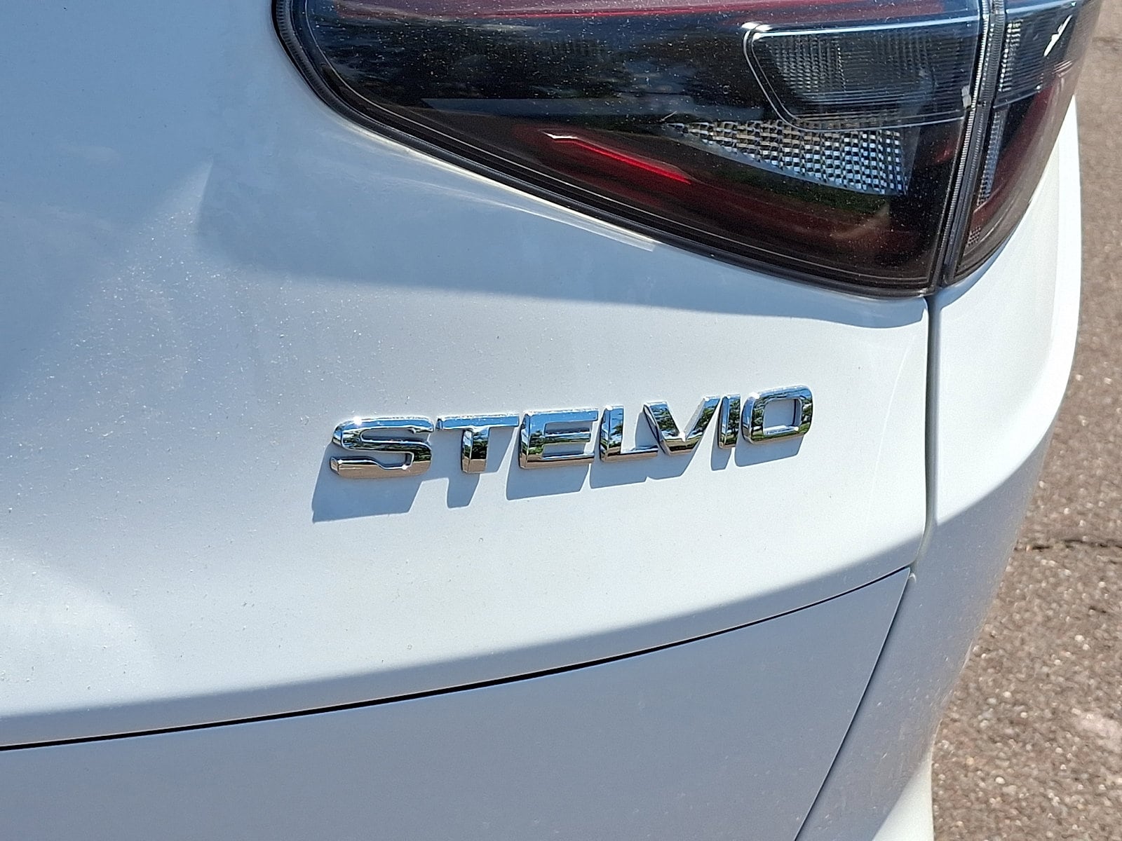 2025 Alfa Romeo Stelvio Base - Photo 24