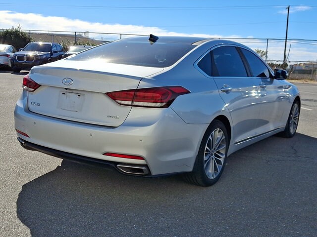 2016 Hyundai Genesis 3.8 AWD photo 4
